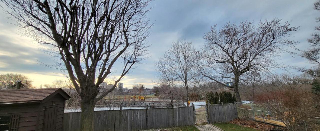 Queen Bedroom With Private Washroom Near 401, 404, Dvp, Markham, North York, Free Parking Торонто Екстериор снимка